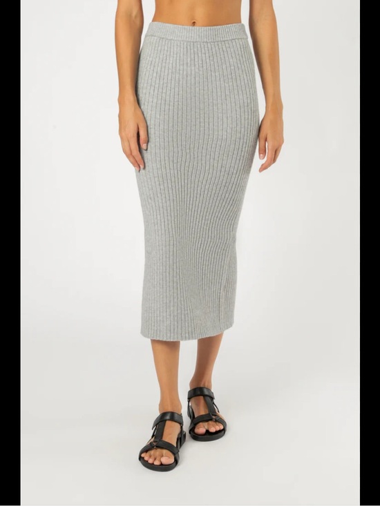 Joe Fresh Dresses & Skirts - Joe Fresh Ribbed Knit Midi Skirt in Light Gray - Size L